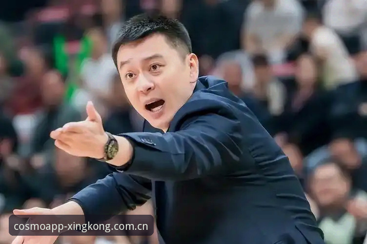 为什么杨鸣会觉得C罗压力比场上任何前锋都大?